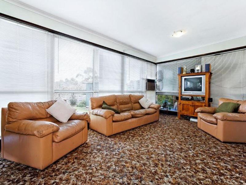 12 Outhwaite Avenue, Doncaster image 3
