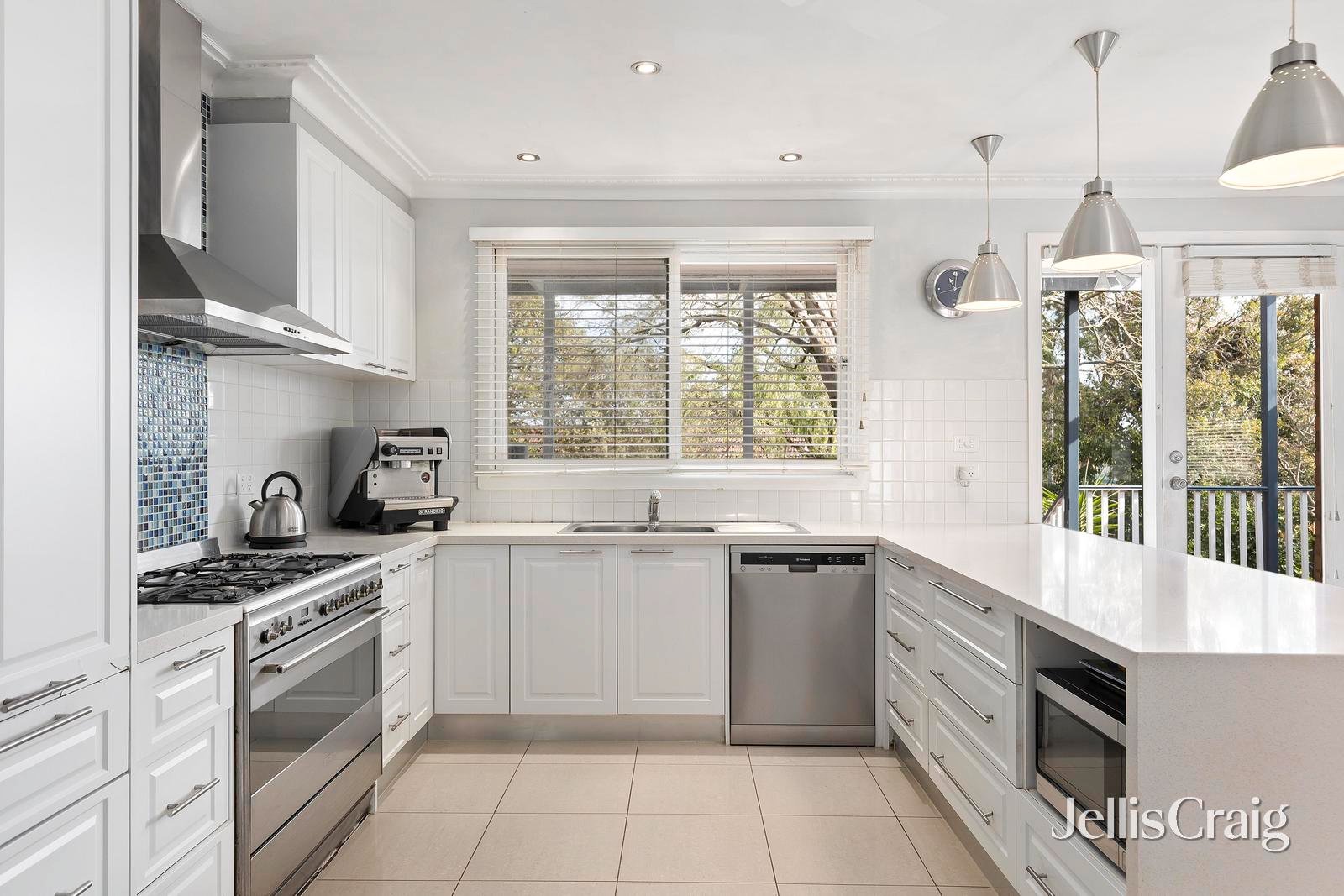 12 Outlook Drive, Nunawading image 3