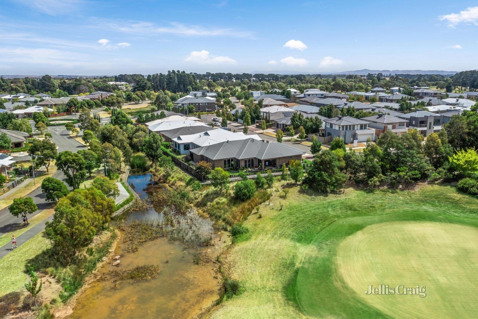 12 Paramount Parade, Alfredton image 2