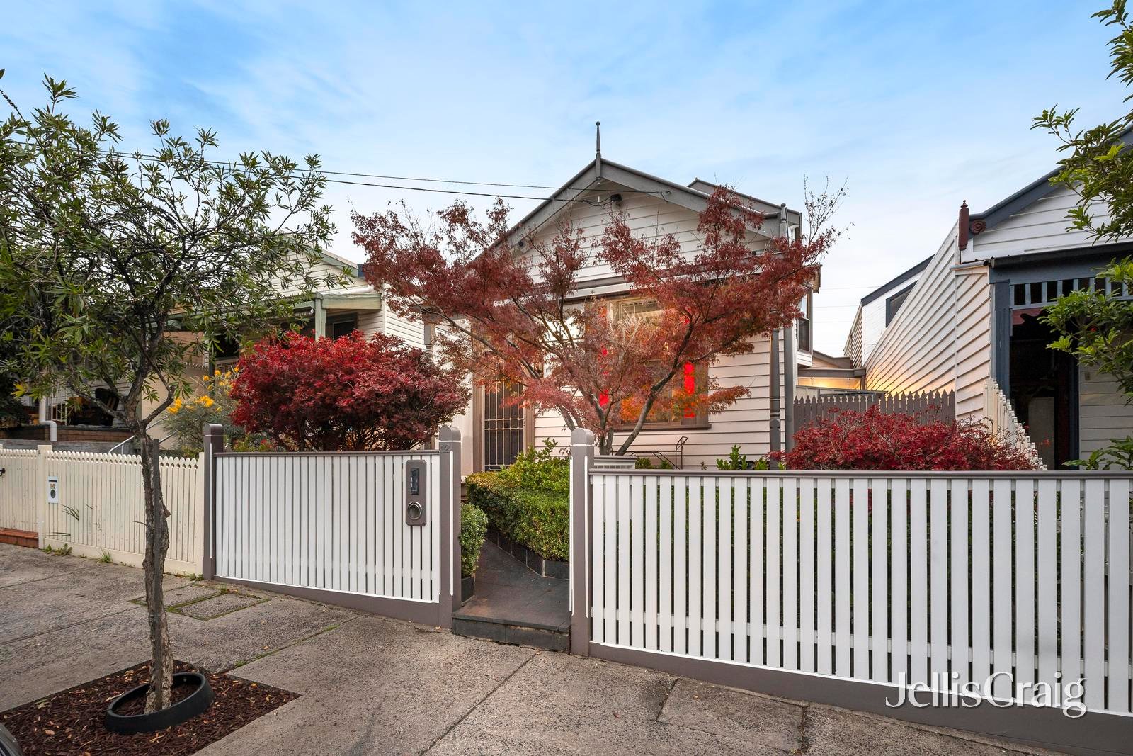 12 Park Street, Northcote image 1