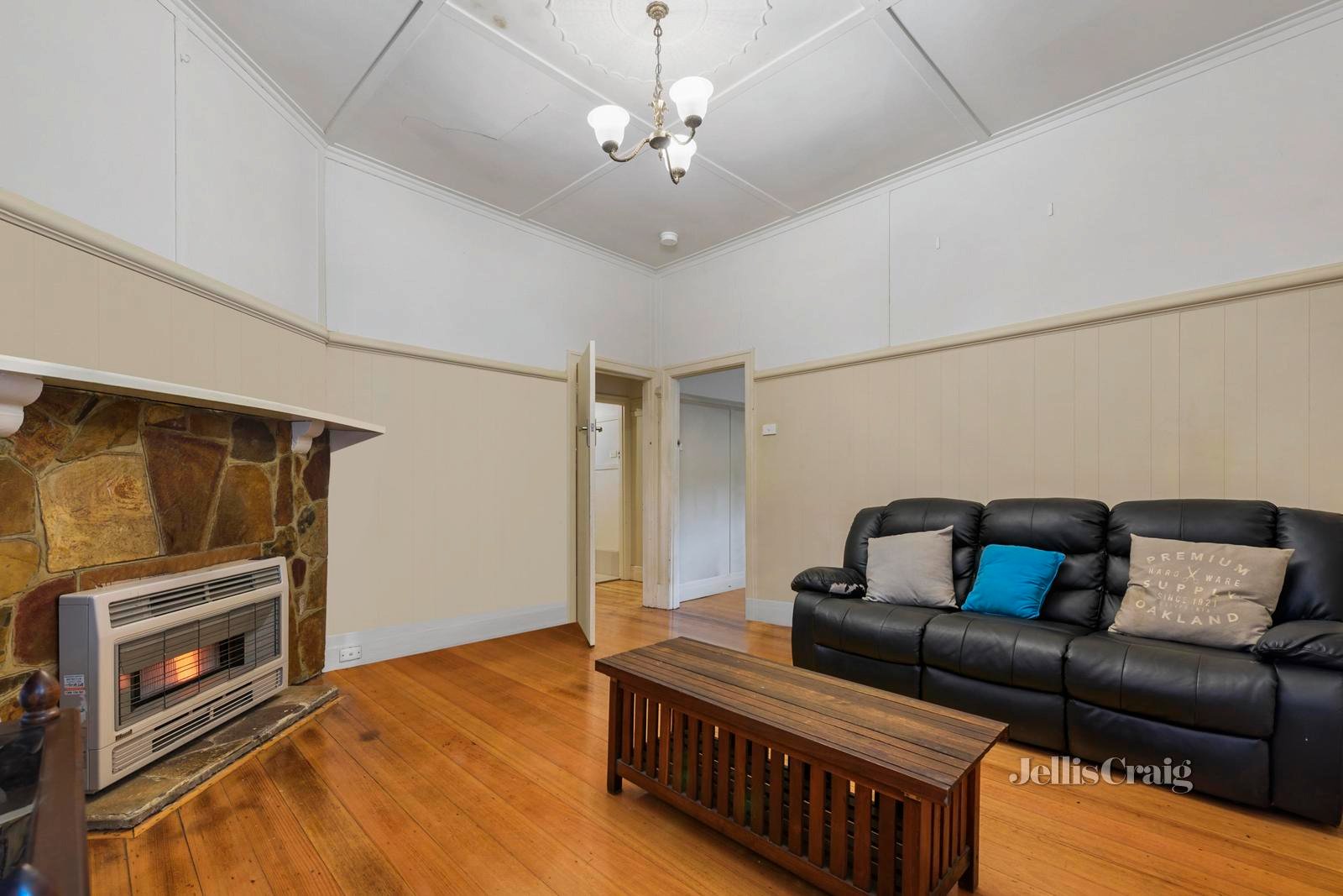 12 Peel Street, Mitcham image 3