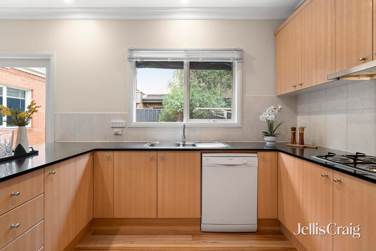 1/2 Pine Way, Doncaster&nbsp;East image 5