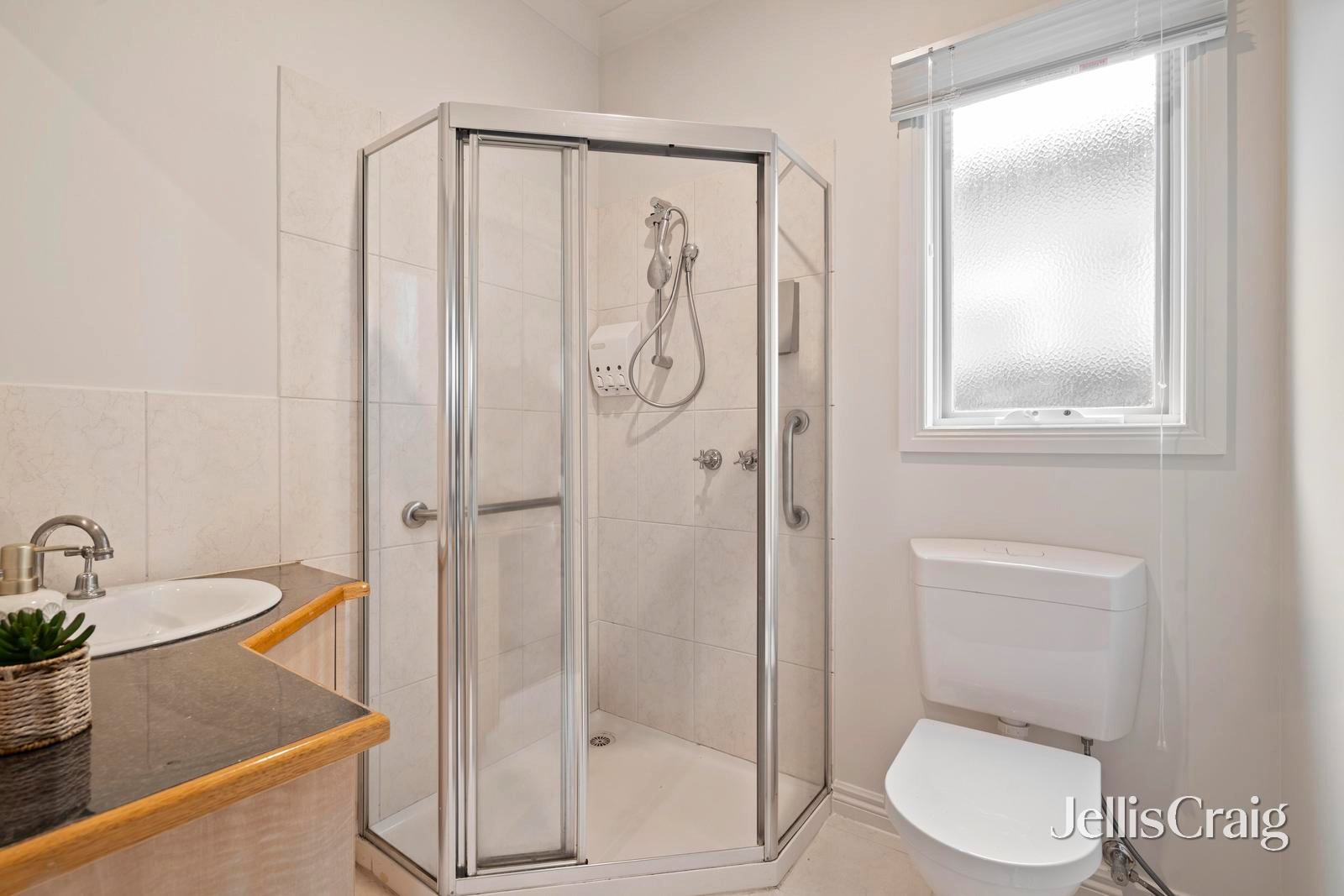 1/2 Pine Way, Doncaster&nbsp;East image 9