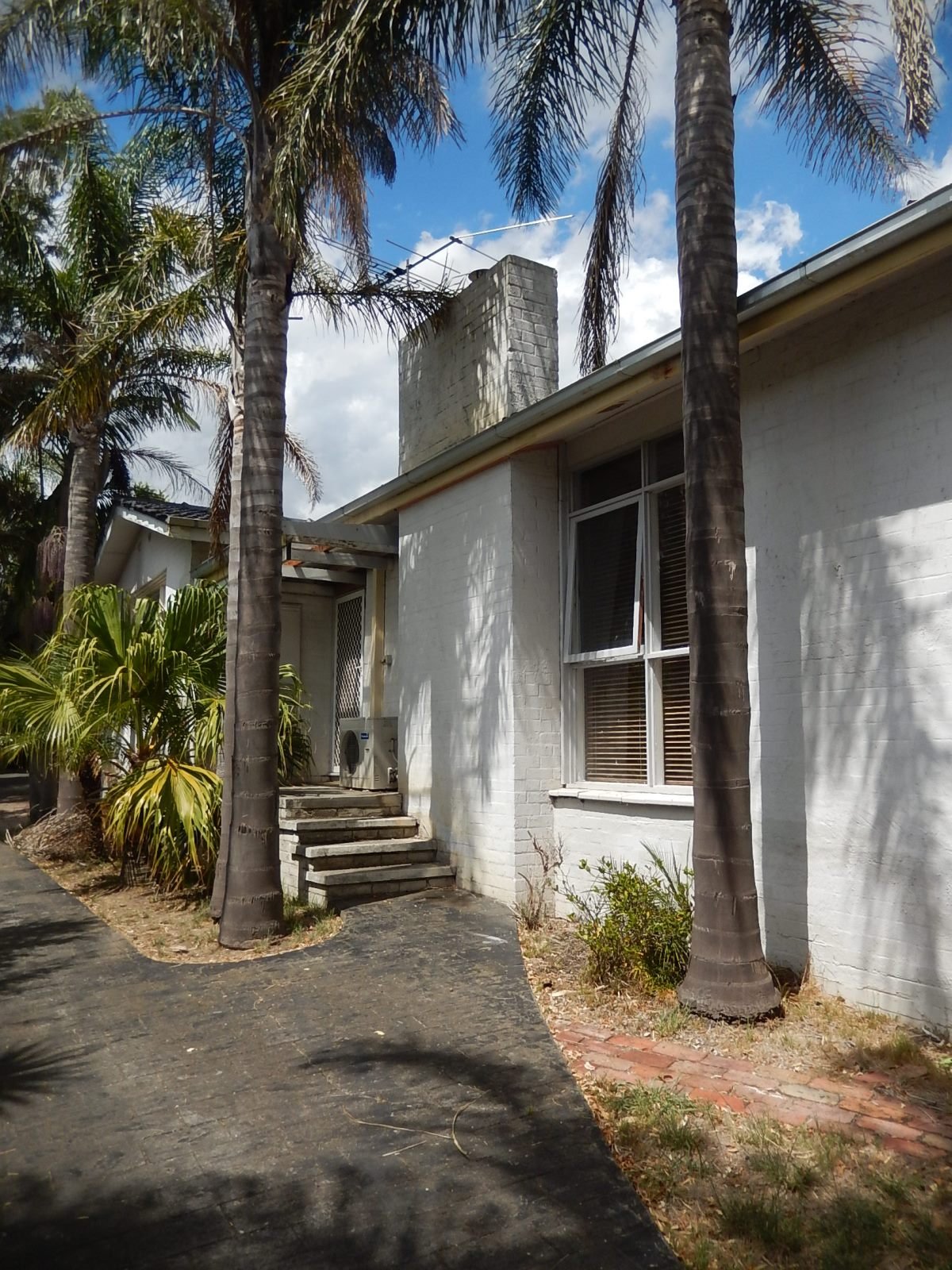 1/2 Pinewood Drive, Mount&nbsp;Waverley image 1