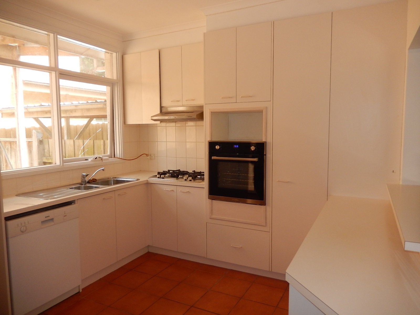 1/2 Pinewood Drive, Mount&nbsp;Waverley image 3