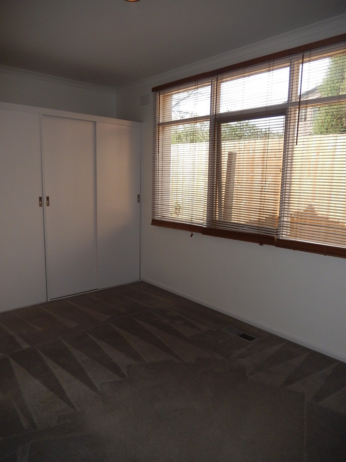 1/2 Pinewood Drive, Mount&nbsp;Waverley image 6