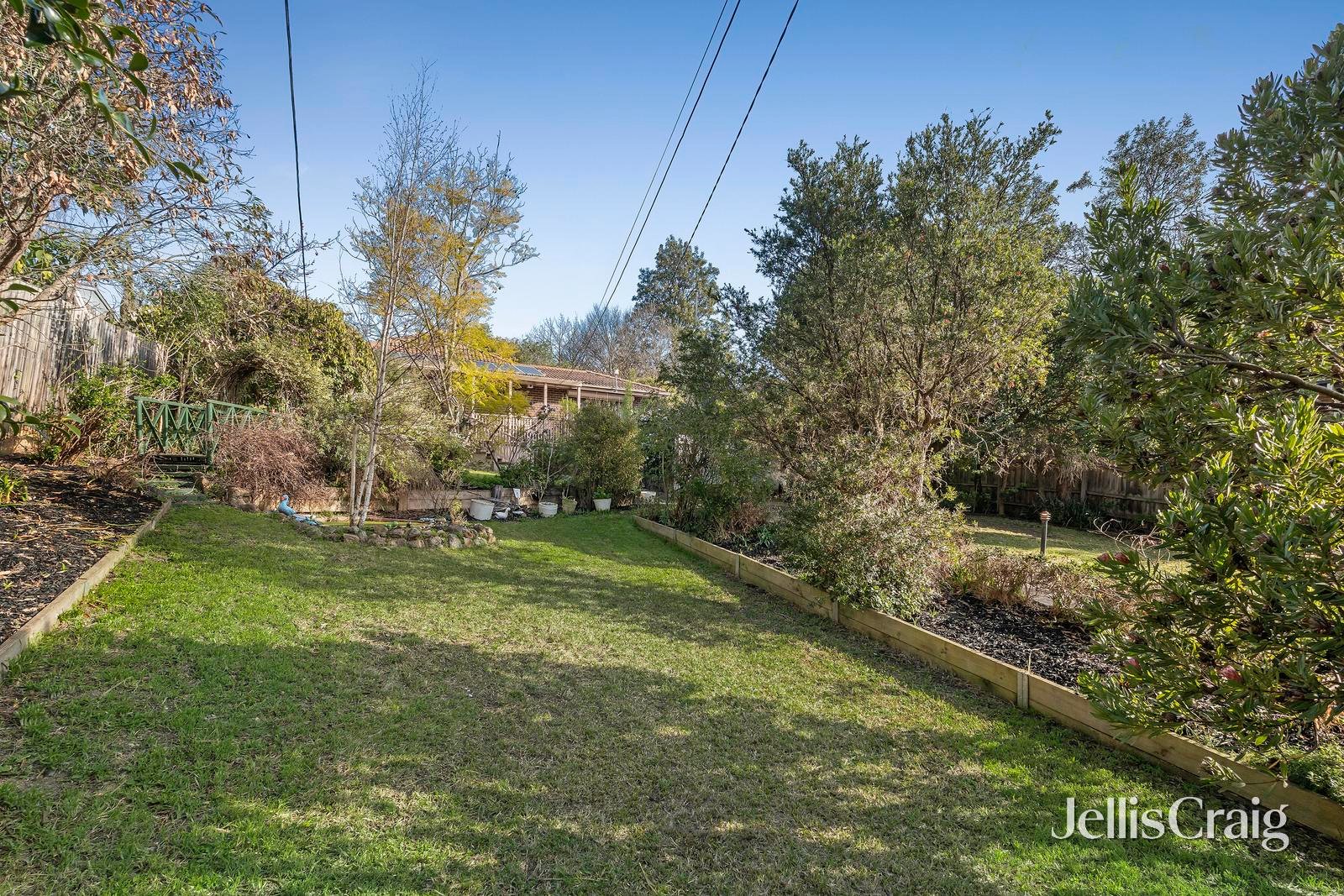 12 Prince Edward Avenue, Mitcham image 10