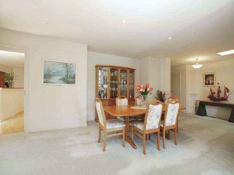 12 Pryton Court, Balwyn image 3