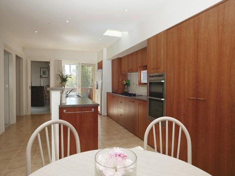 12 Pryton Court, Balwyn image 4