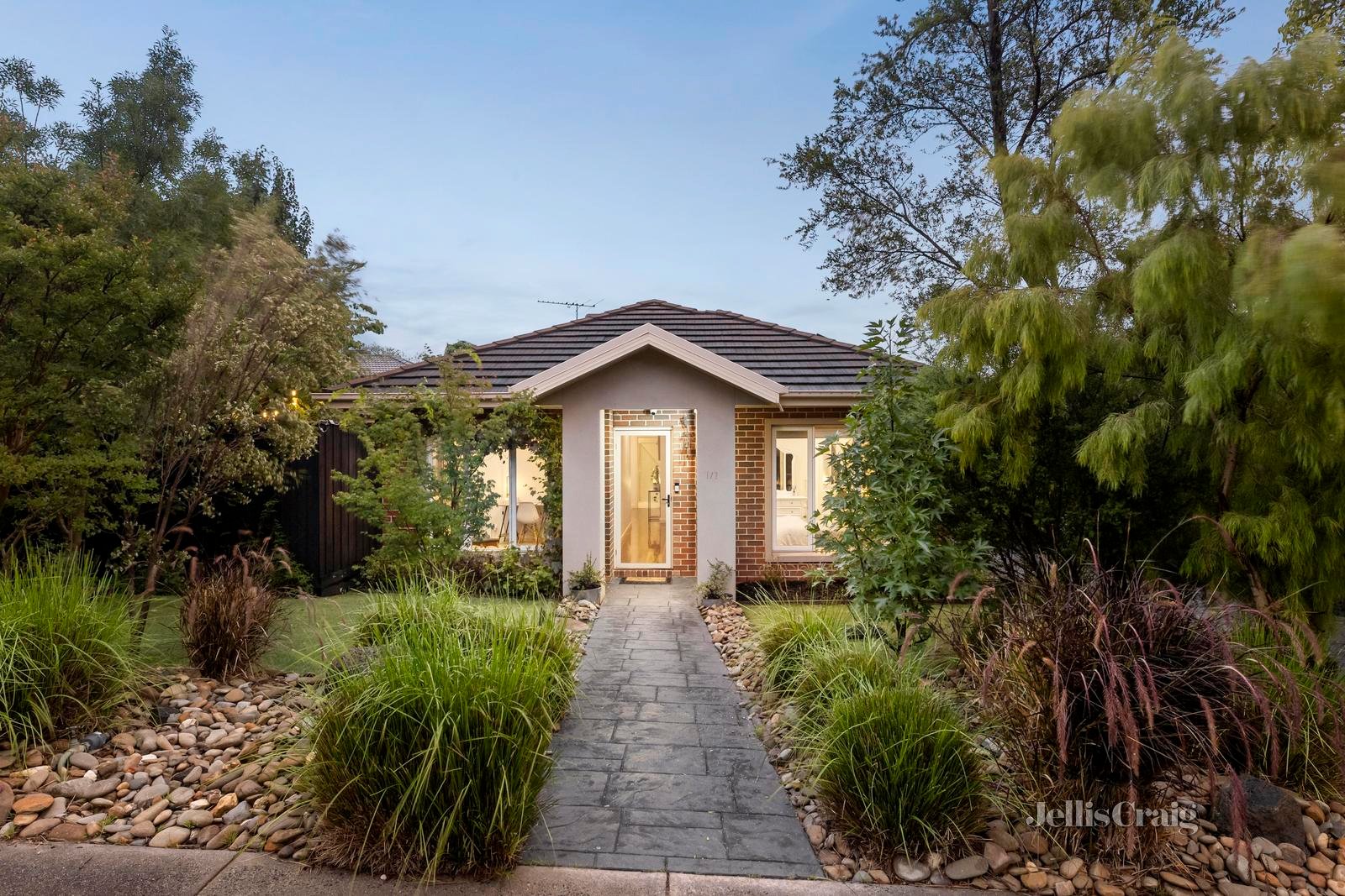 1/2 Quaintance Street, Mount Waverley image 1