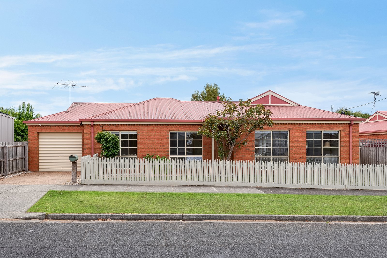 12 Queen Street, Belmont