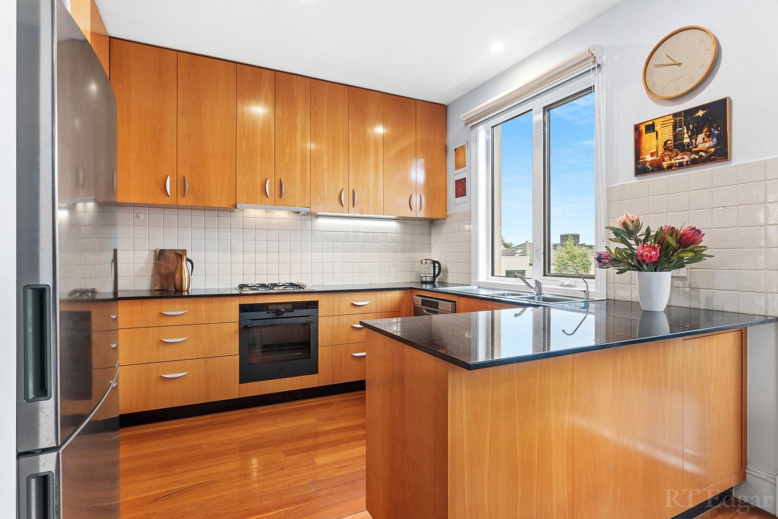Property Gallery Thumbnail 3