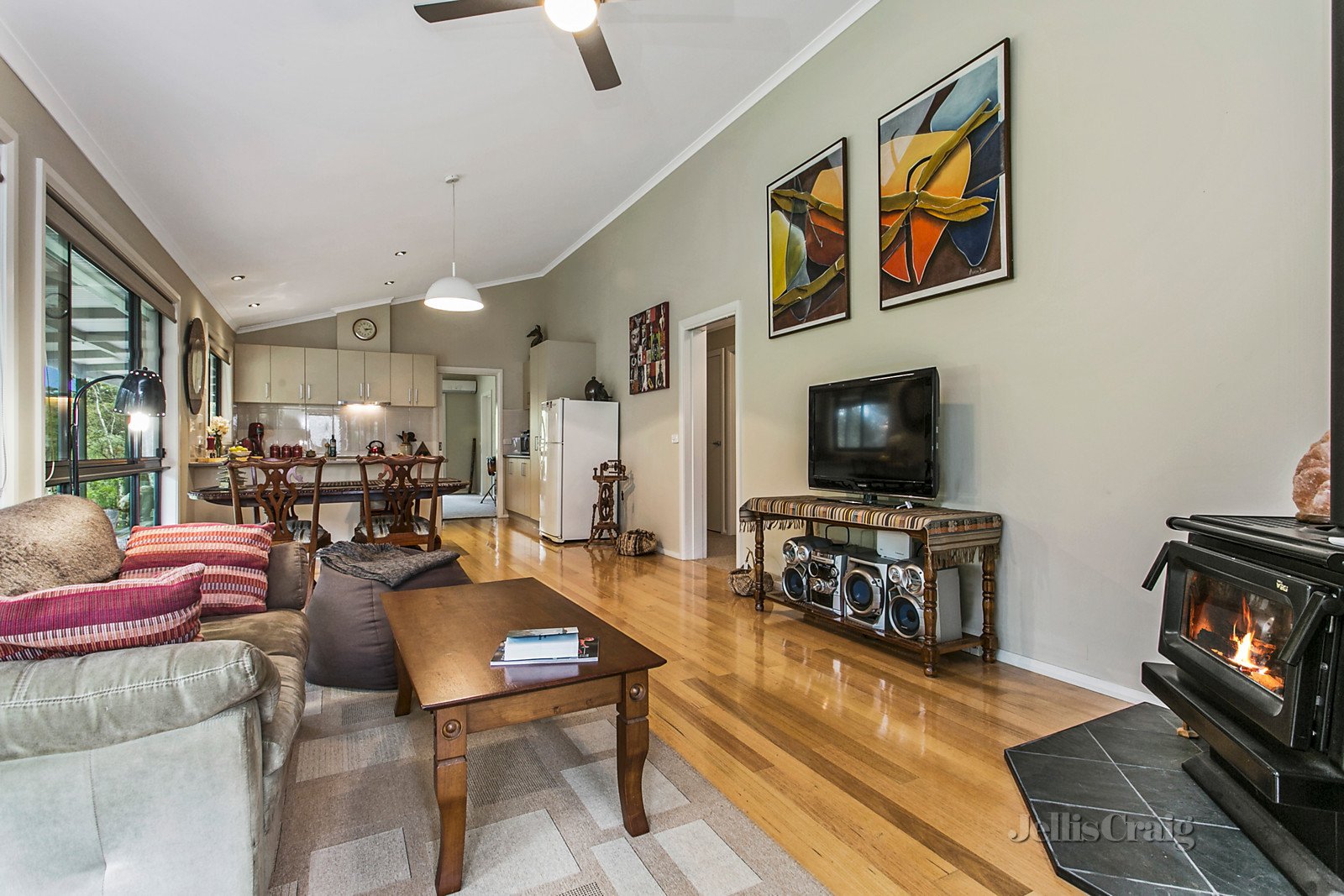 12 Racecourse Road, Trentham image 2