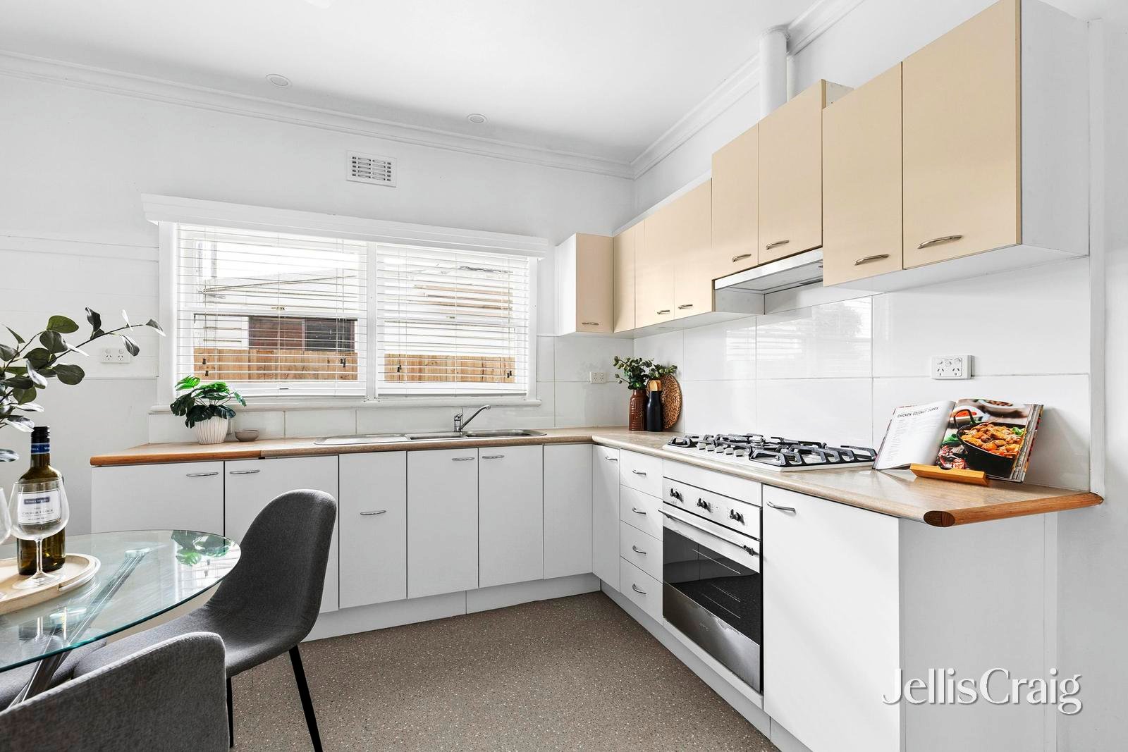 12 Raven Street, Geelong&nbsp;West image 5