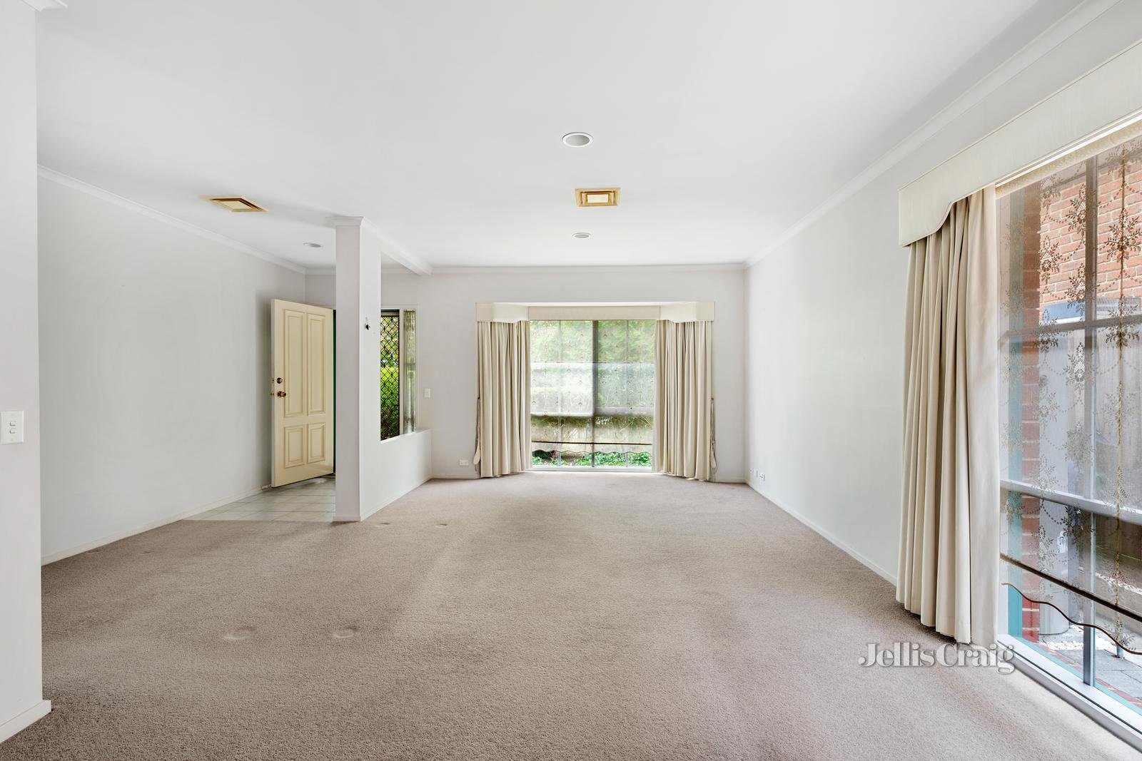 12 Renwick Street, Glen Iris image 2