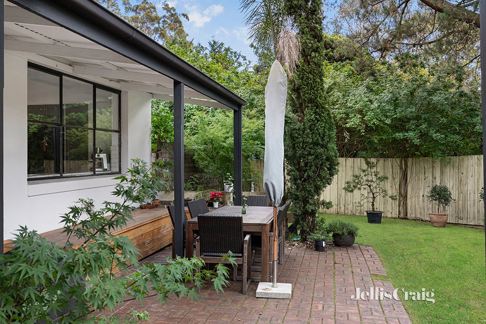 12 Research-Warrandyte Road, Research image 1