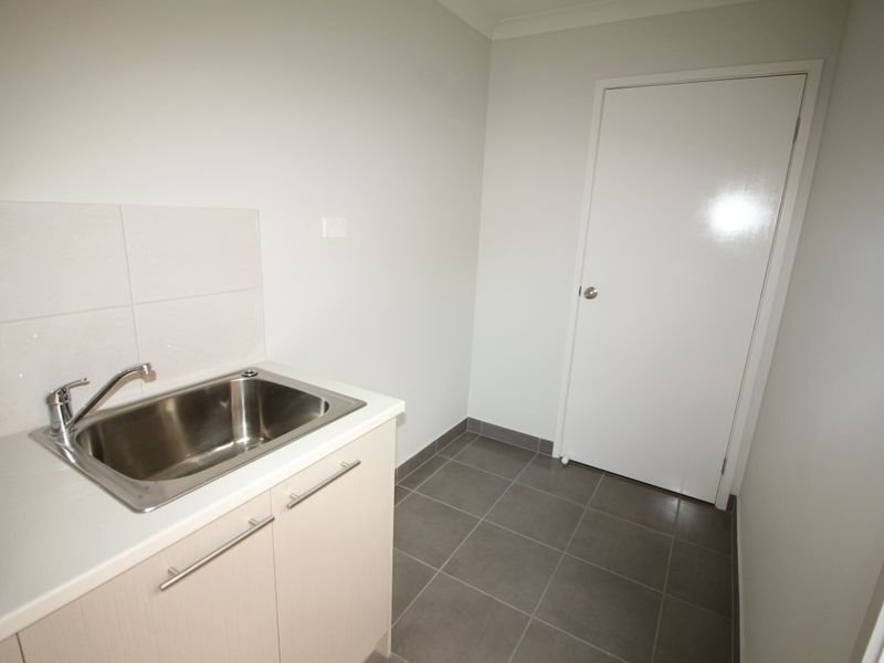 12 Romley Avenue, Armstrong Creek image 11