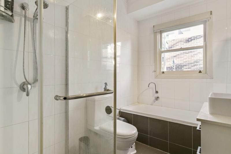 12 Rotherwood Avenue, Mitcham image 5