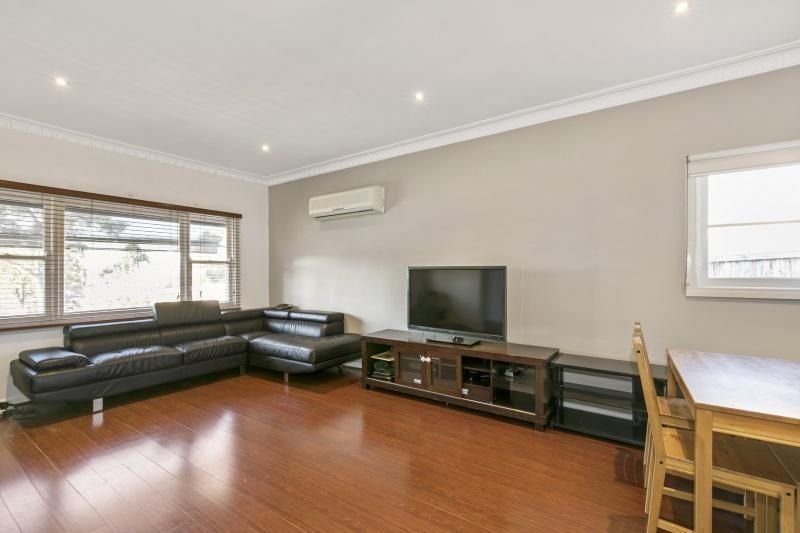 12 Rotherwood Avenue, Mitcham image 2