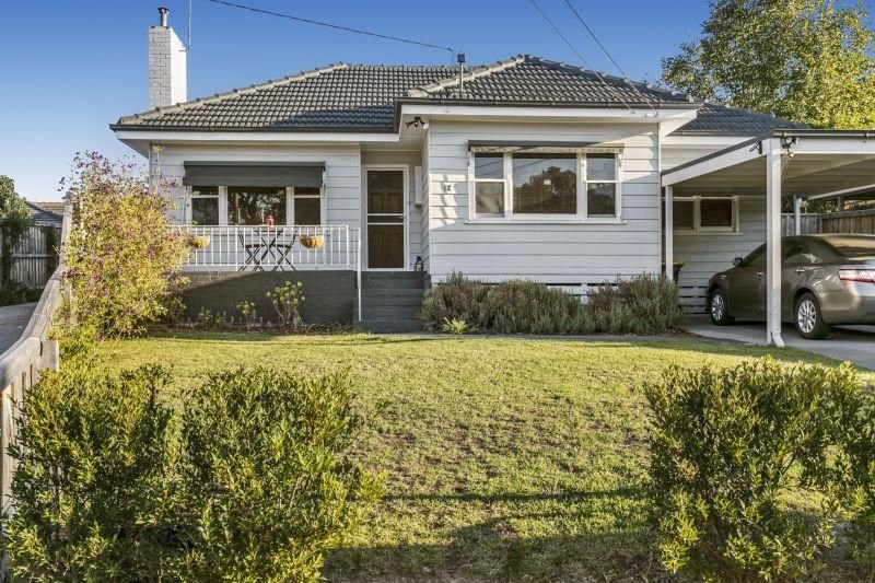 12 Rotherwood Avenue, Mitcham image 1