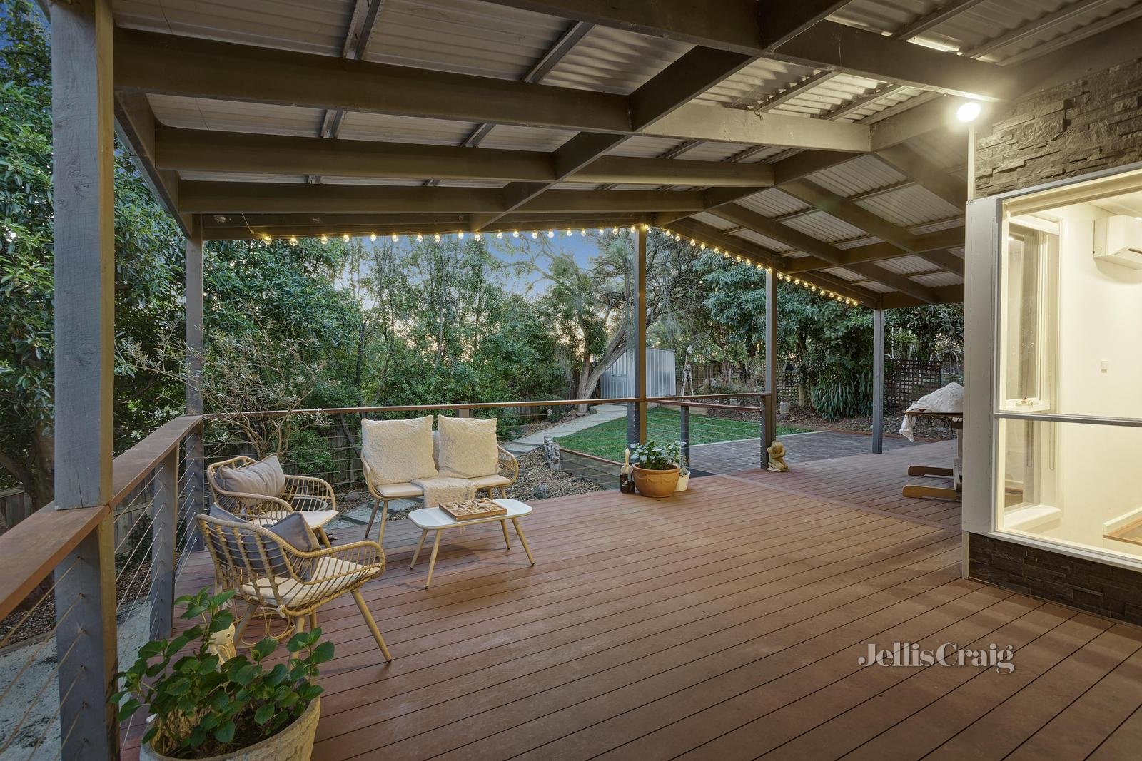 12 Ruthven Way, Ringwood East image 5