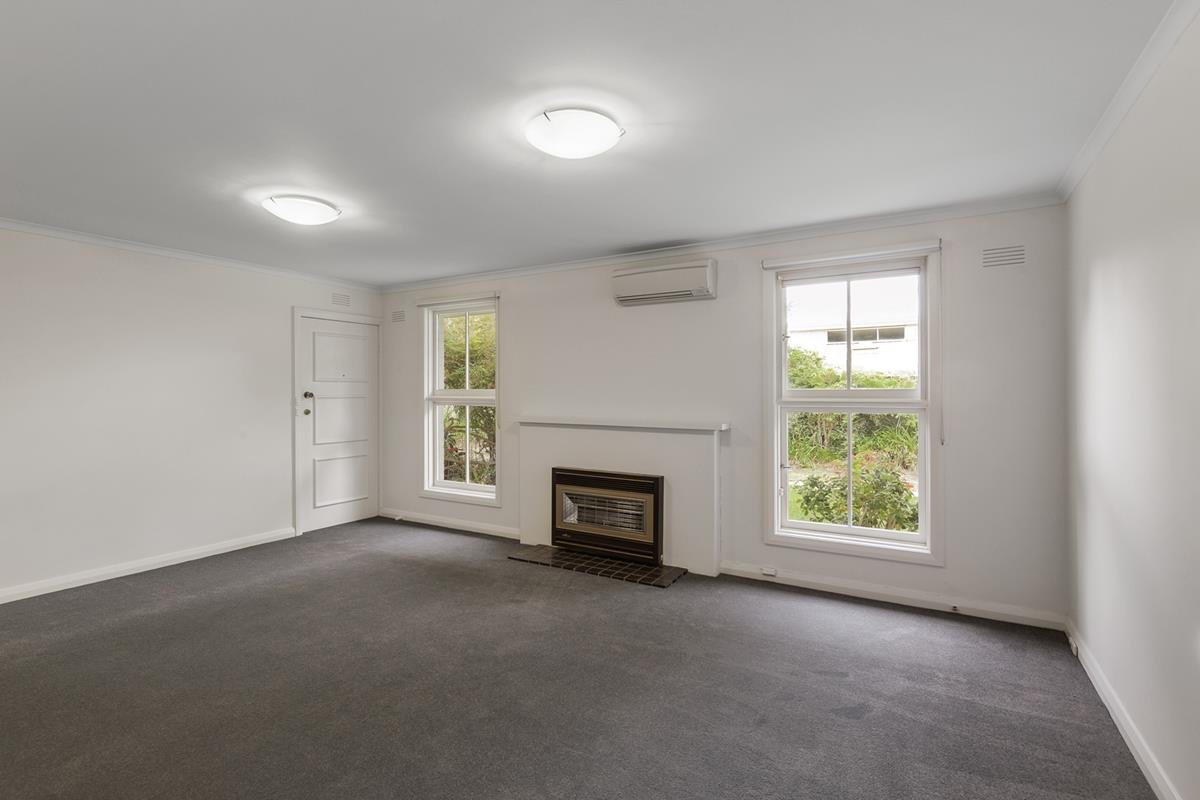 1/2 Salisbury Avenue, Mont Albert image 2