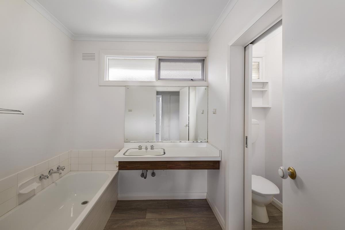 1/2 Salisbury Avenue, Mont Albert image 4