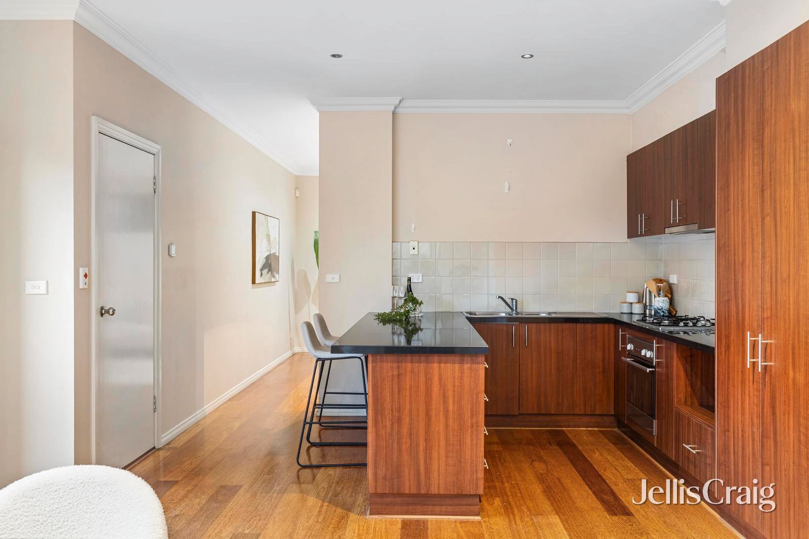 1/2 Salisbury Court, Glen&nbsp;Waverley image 6