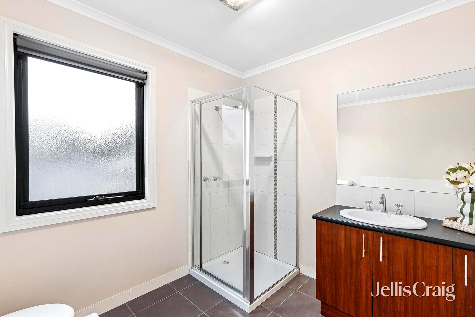 1/2 Salisbury Court, Glen&nbsp;Waverley image 11