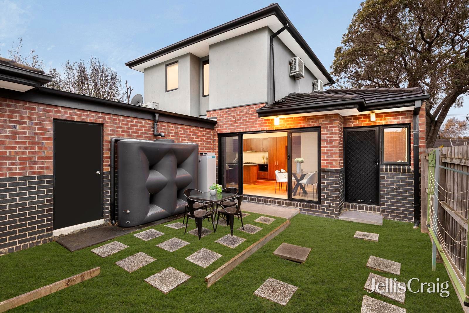 1/2 Salisbury Court, Glen&nbsp;Waverley image 12