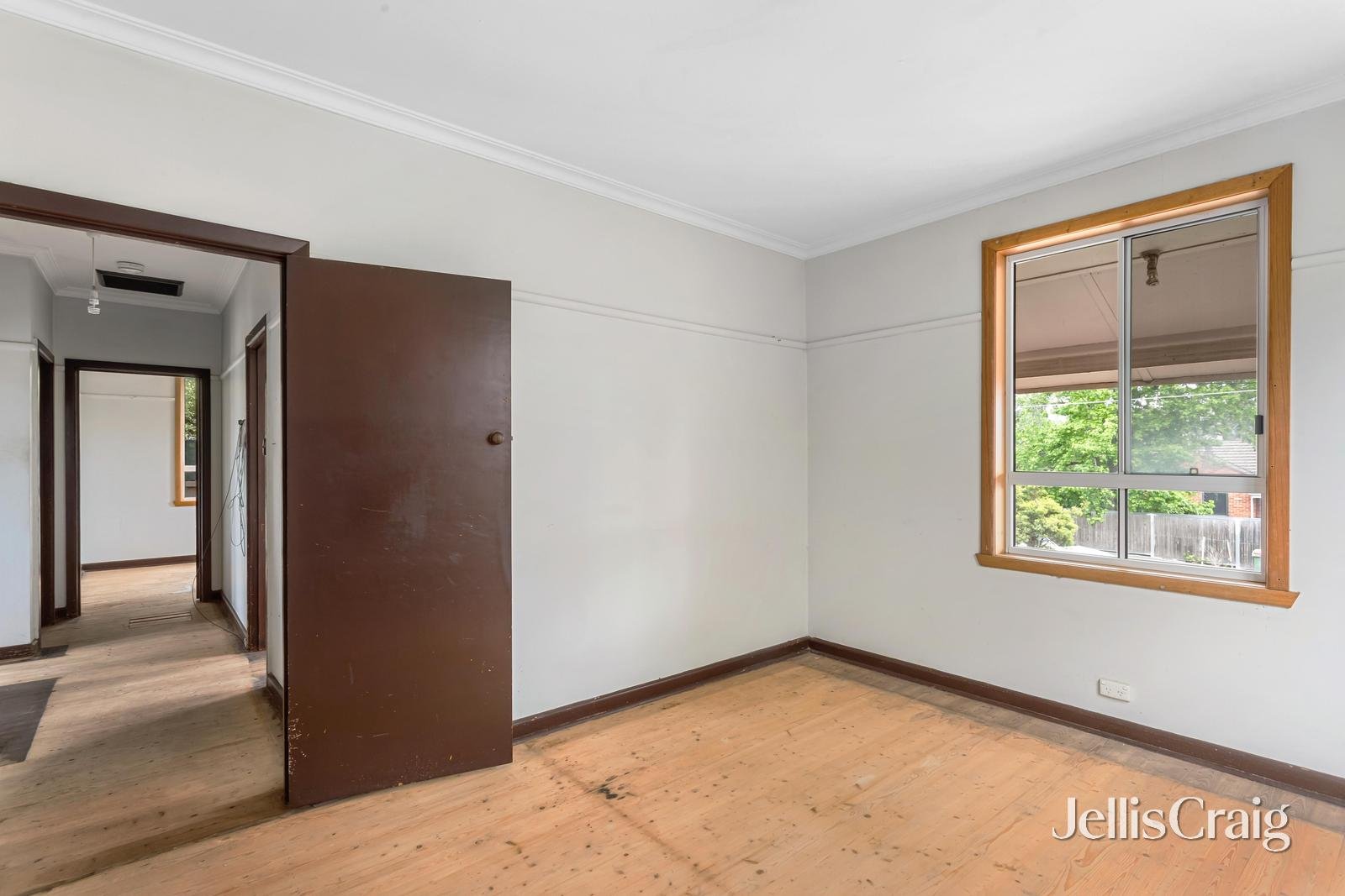 12 Saltair Street, Hampton East image 3