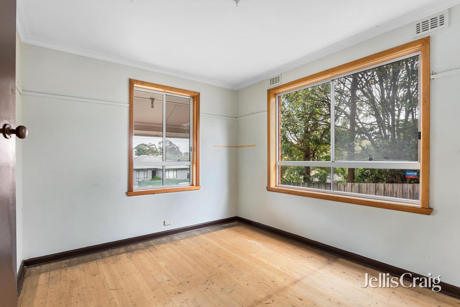 12 Saltair Street, Hampton East image 7