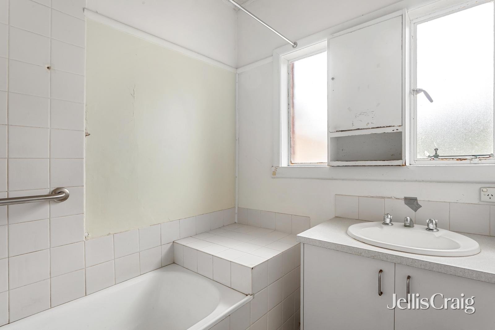 12 Saltair Street, Hampton East image 9