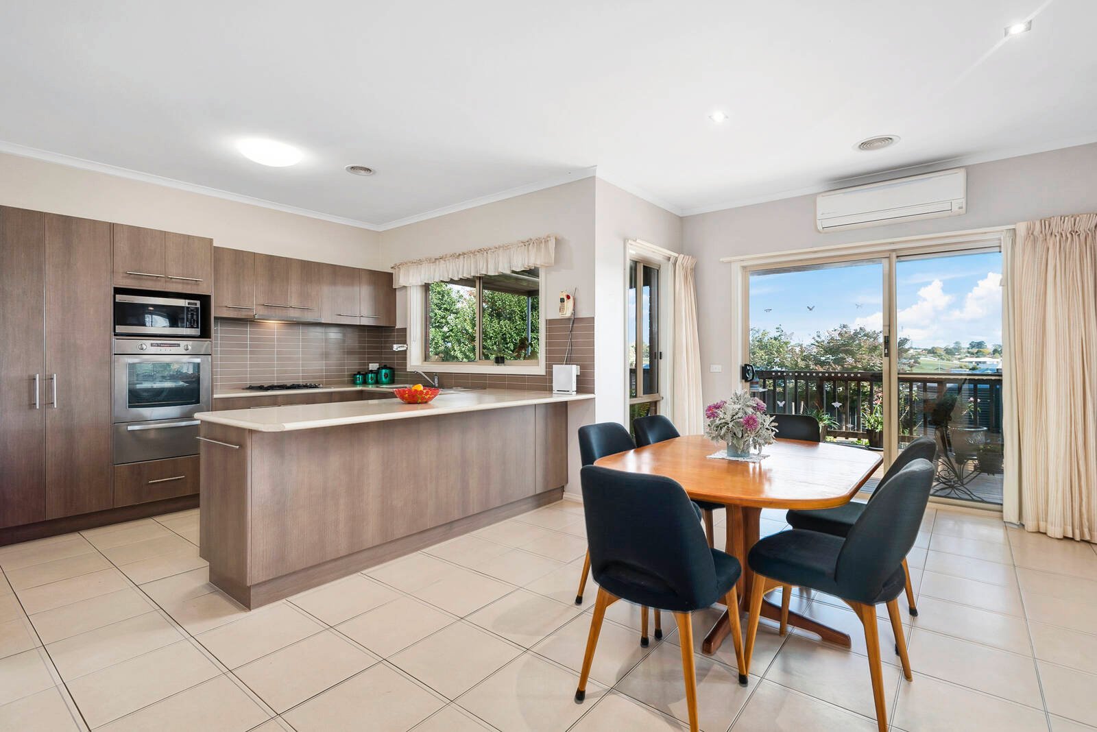 Property Gallery Thumbnail 3