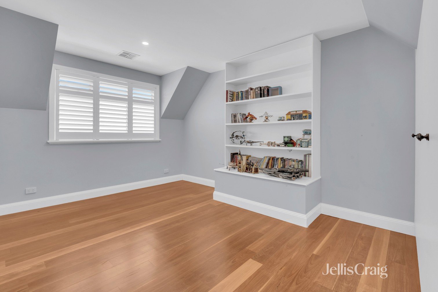 12 Sargood Street, Coburg image 14