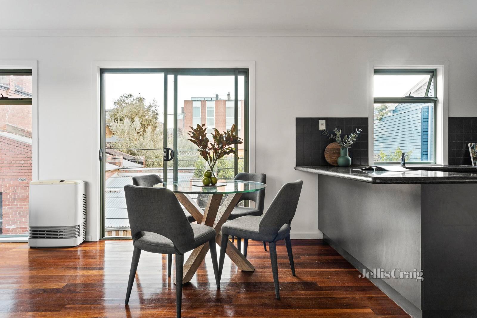 1/2 Scotia Street, North Melbourne image 5