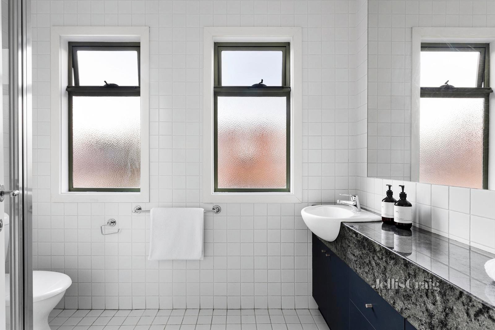 1/2 Scotia Street, North Melbourne image 10