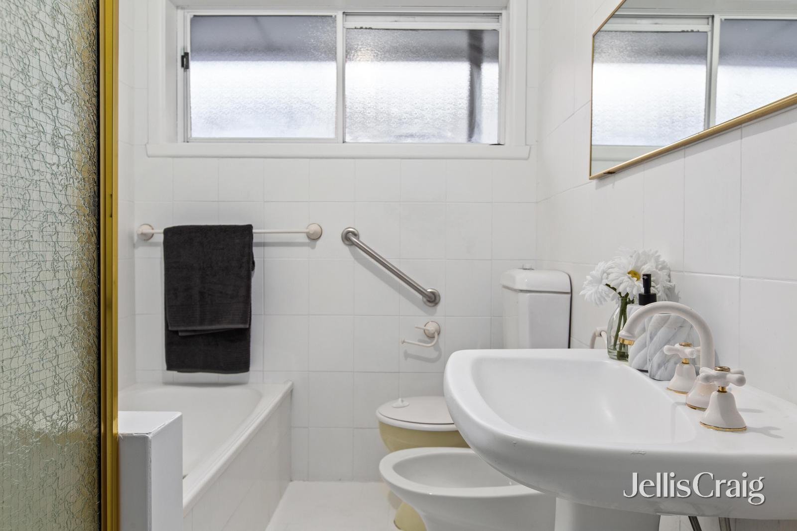 12 Scotsburn Avenue, Clayton image 9