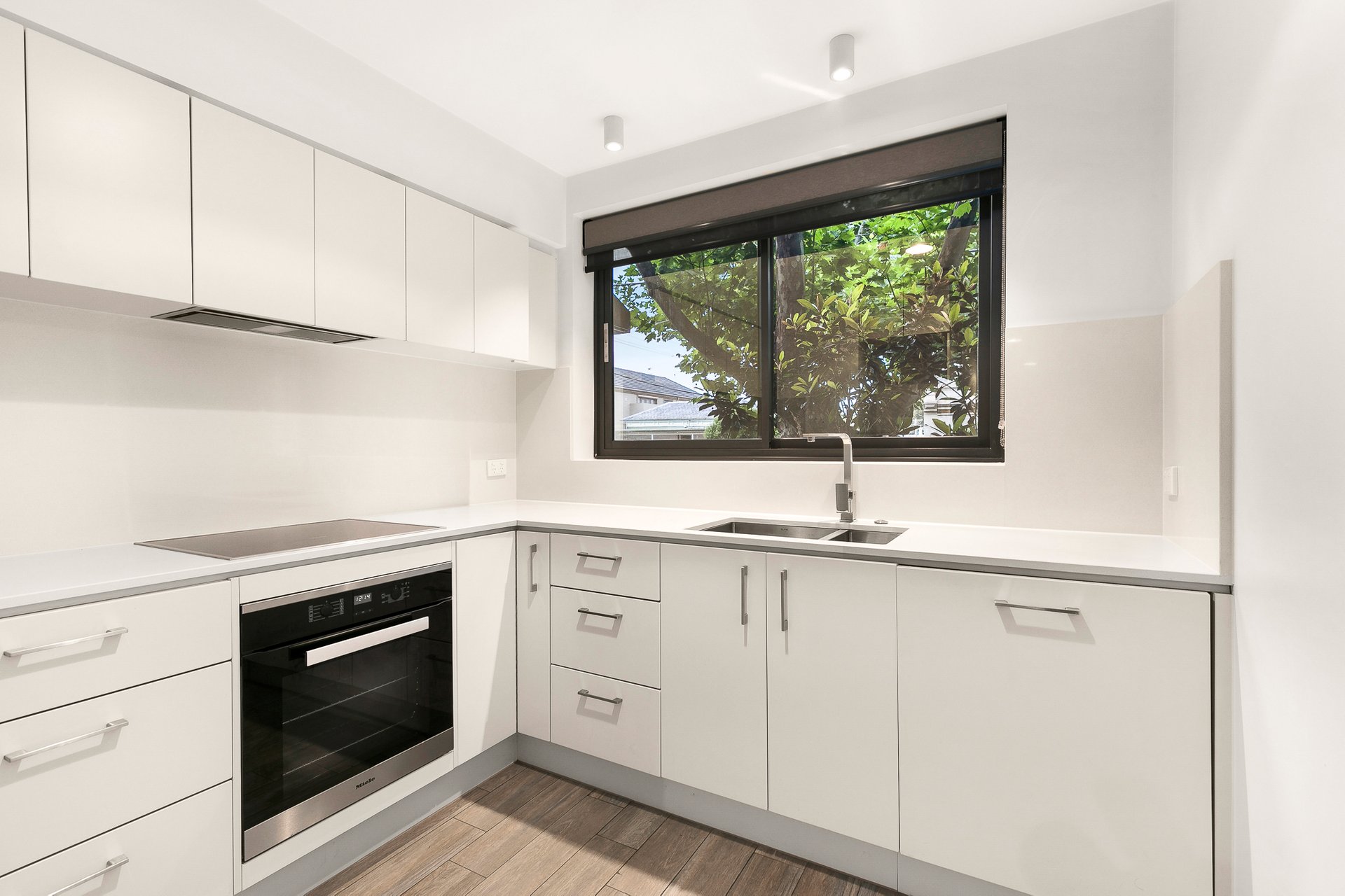Property Gallery Thumbnail 3