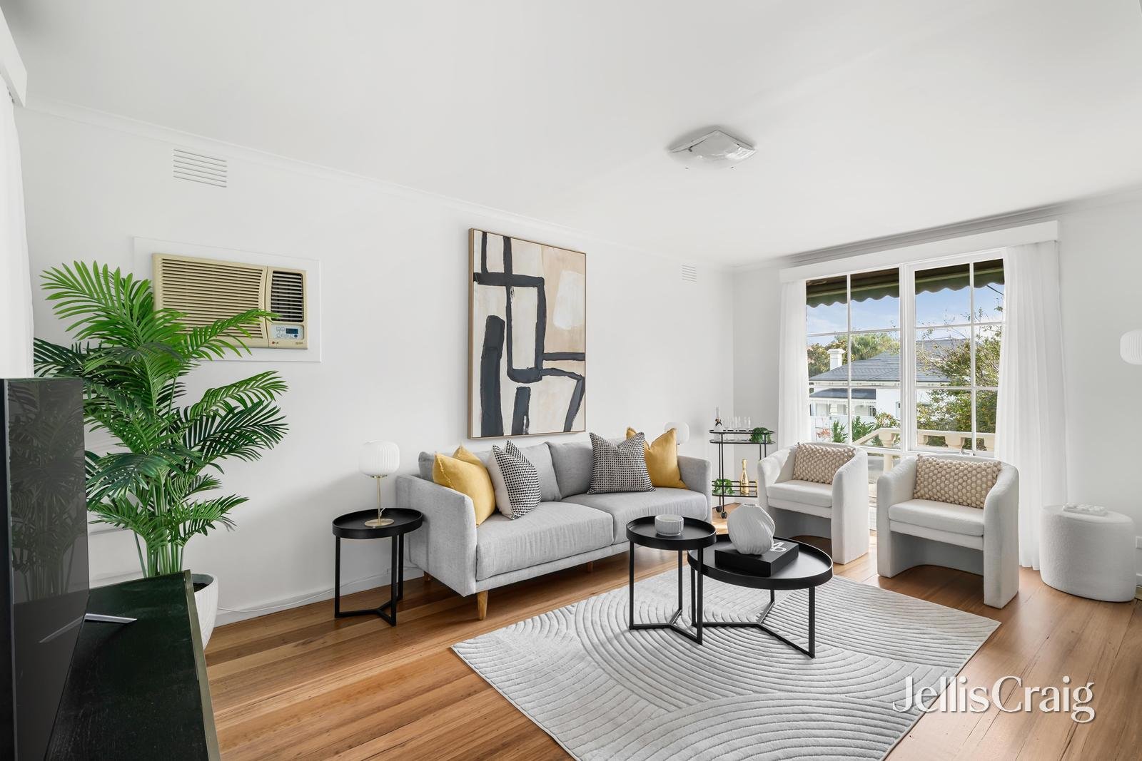 1/2 Simpson Street, Kew image 2