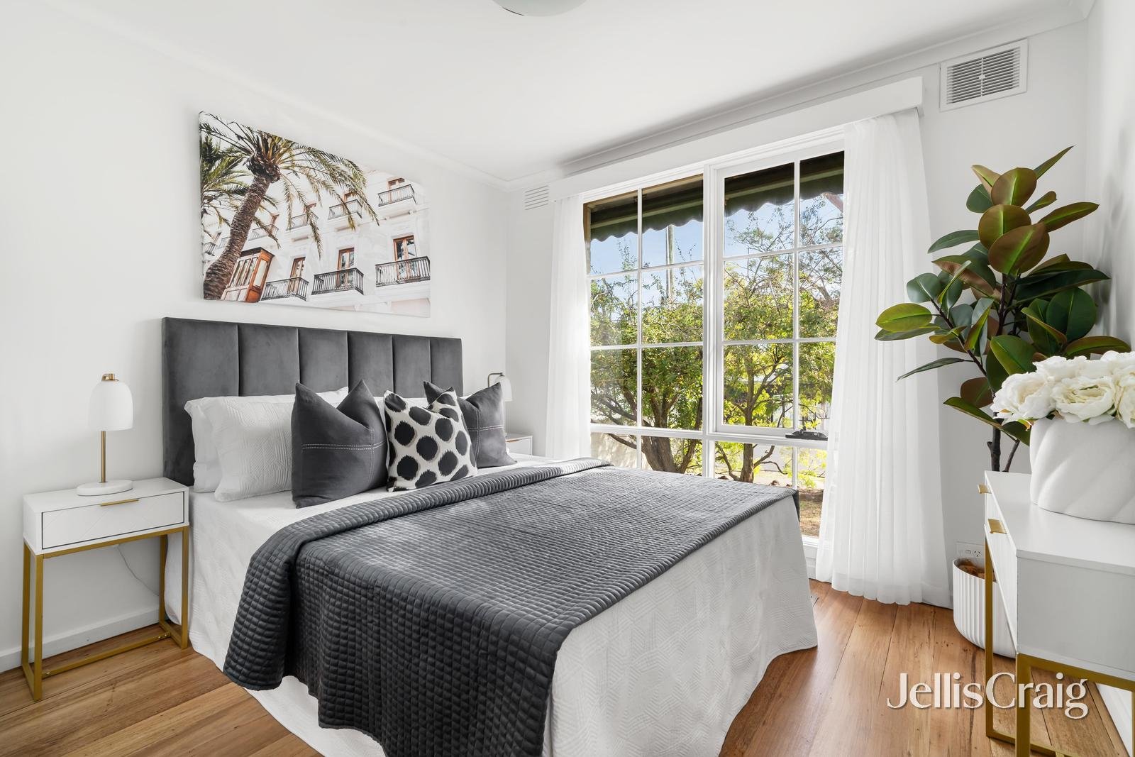 1/2 Simpson Street, Kew image 6
