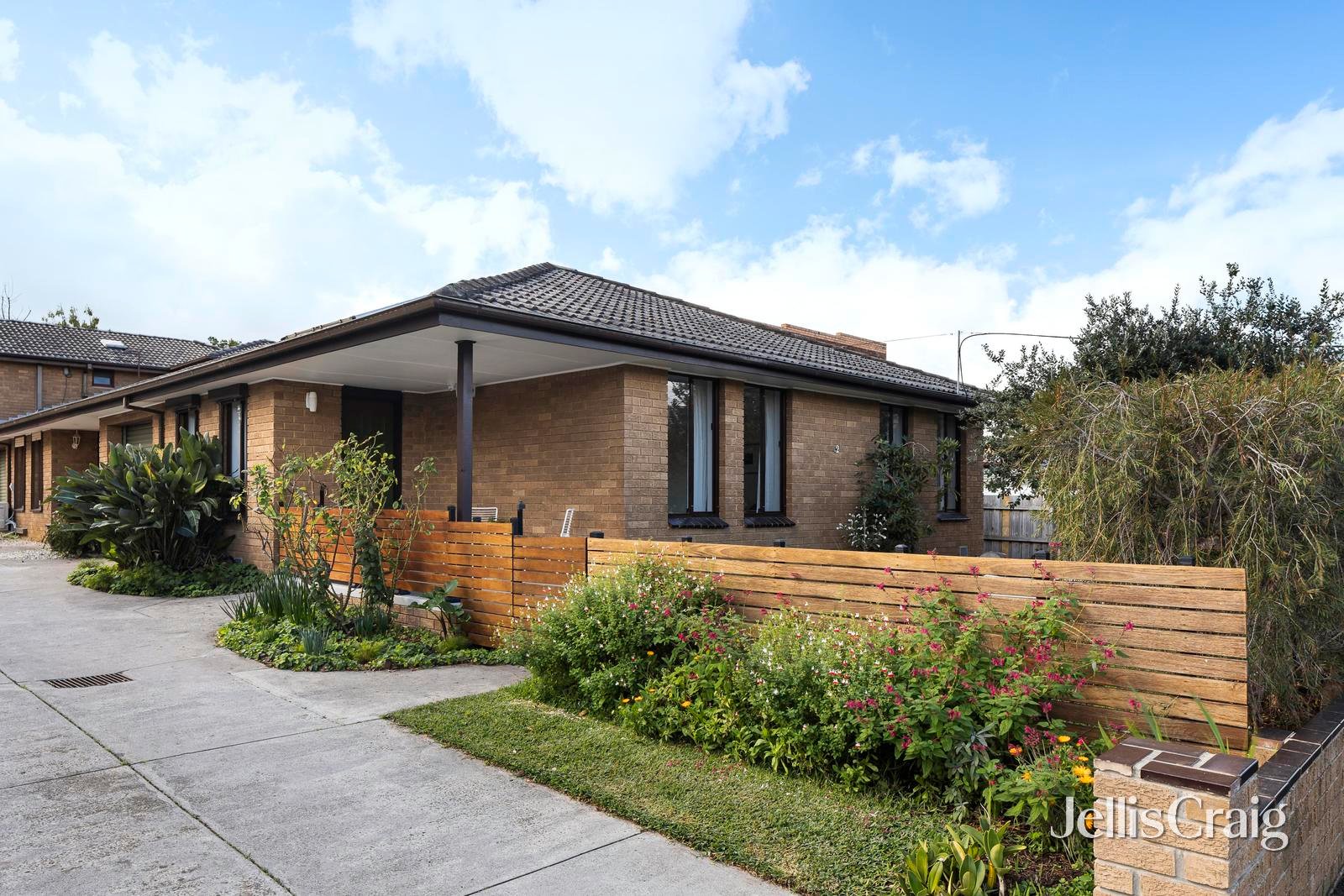 1/2 Smith Street, Thornbury image 1