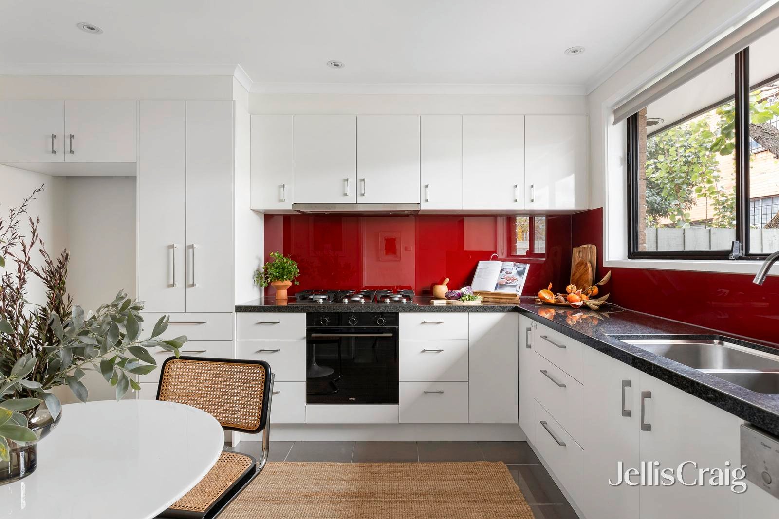 1/2 Smith Street, Thornbury image 6