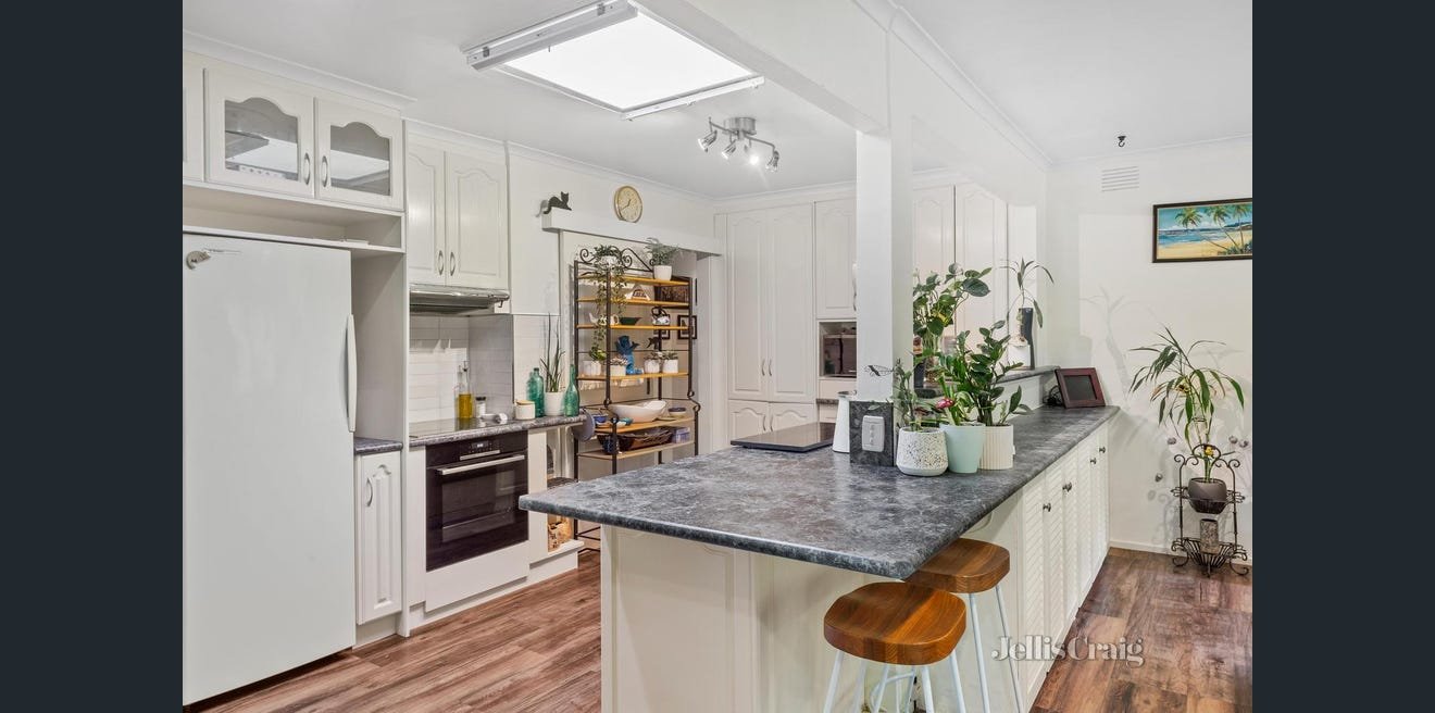 12 Snow Gum Road, Doncaster East image 4