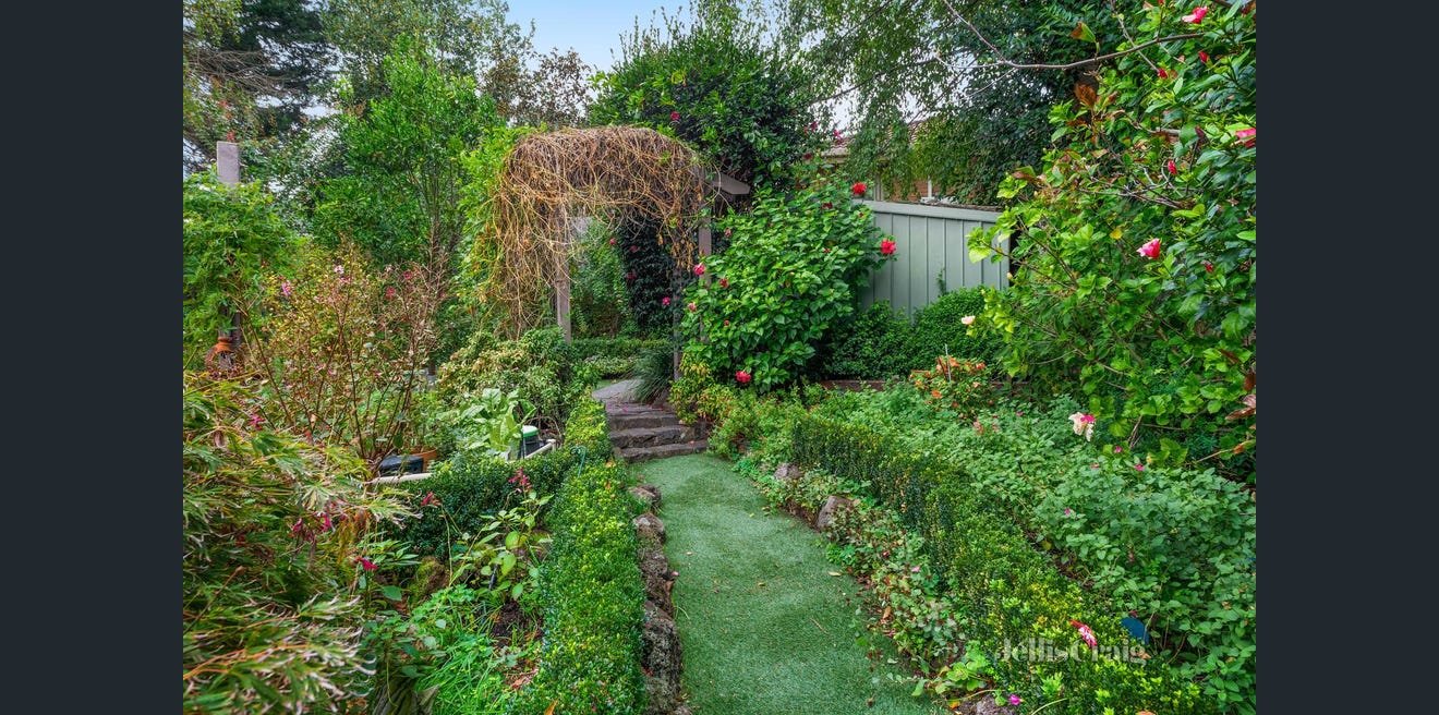 12 Snow Gum Road, Doncaster East image 10