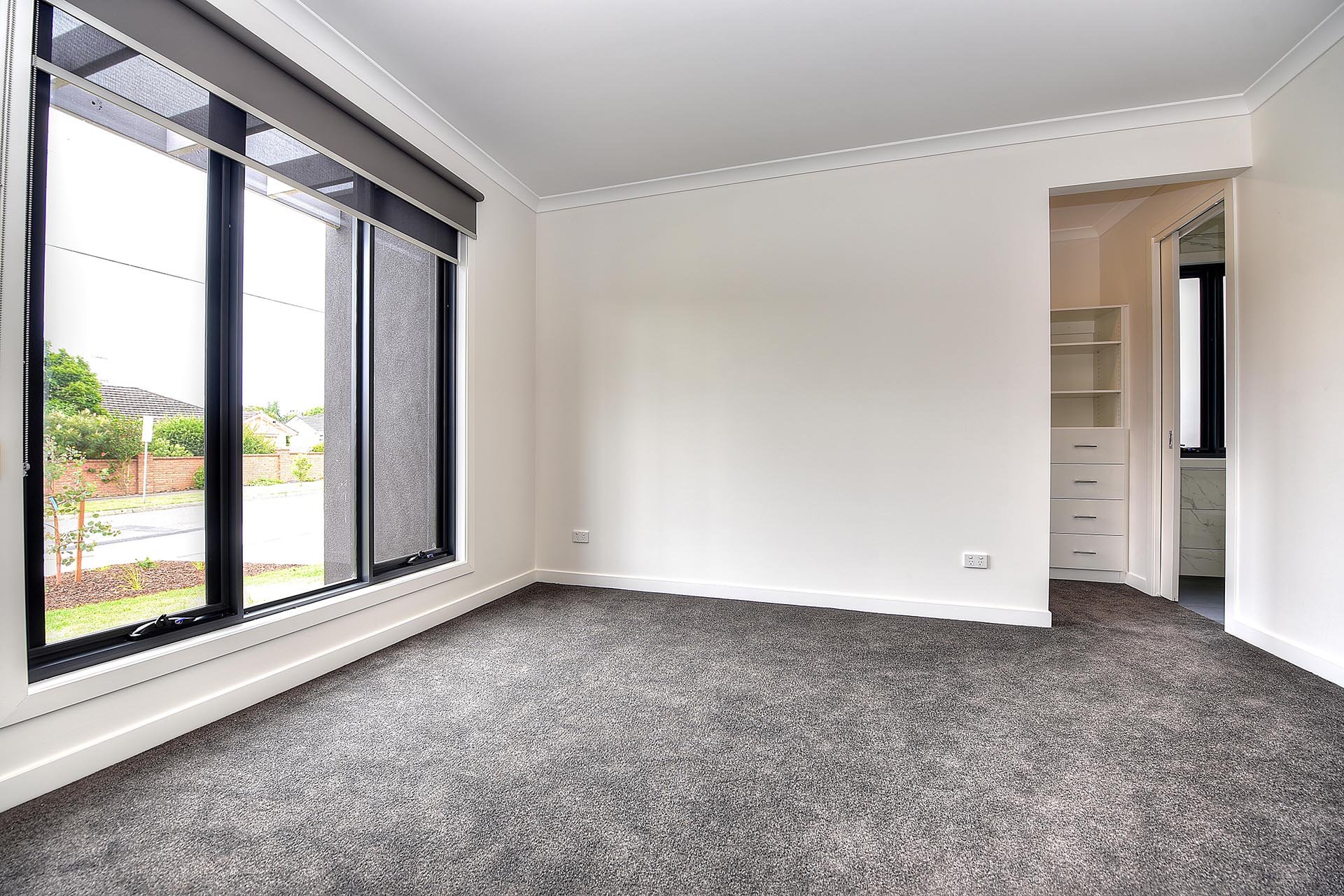 1/2 St Albans Street, Mount Waverley image 3