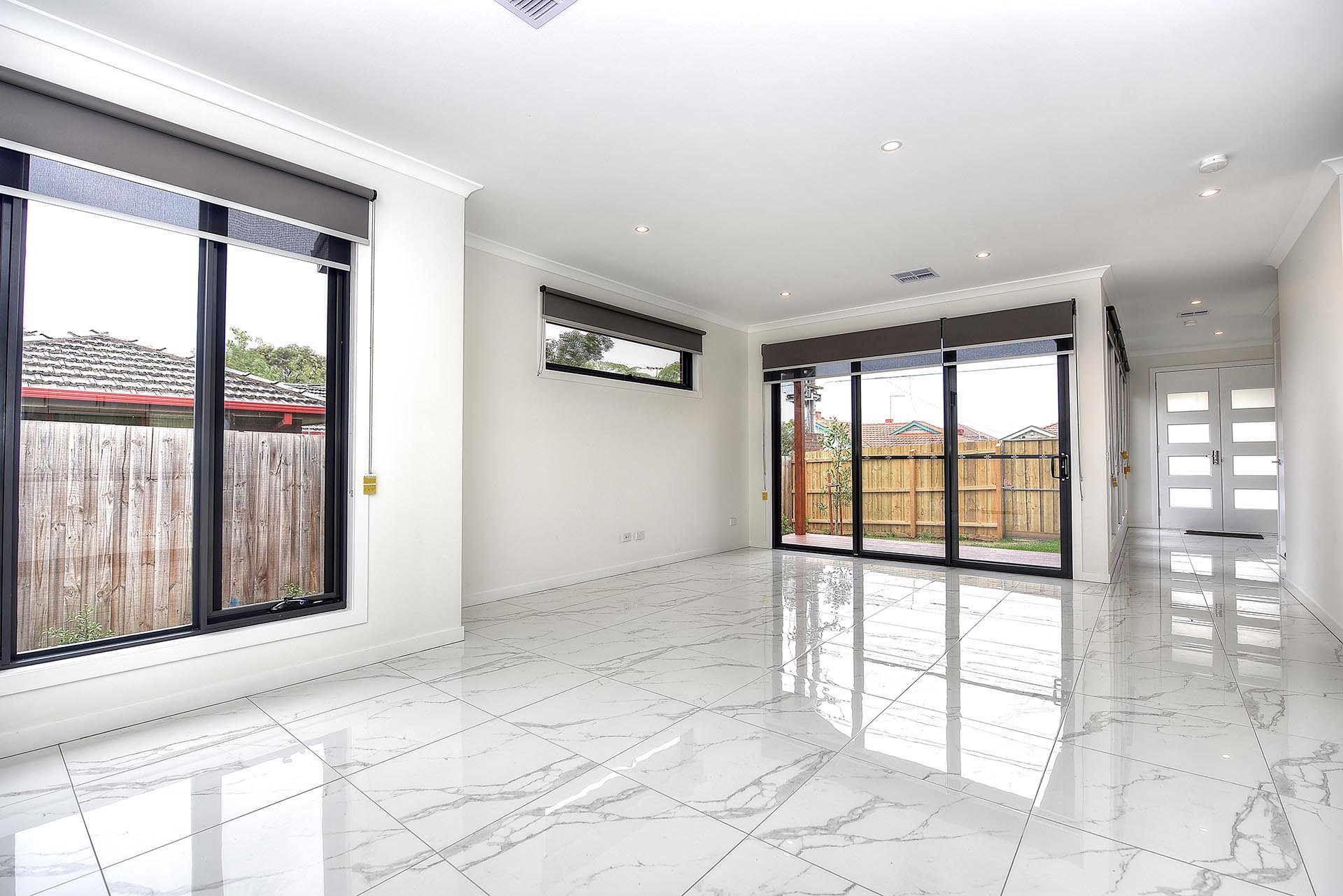 1/2 St Albans Street, Mount Waverley image 2
