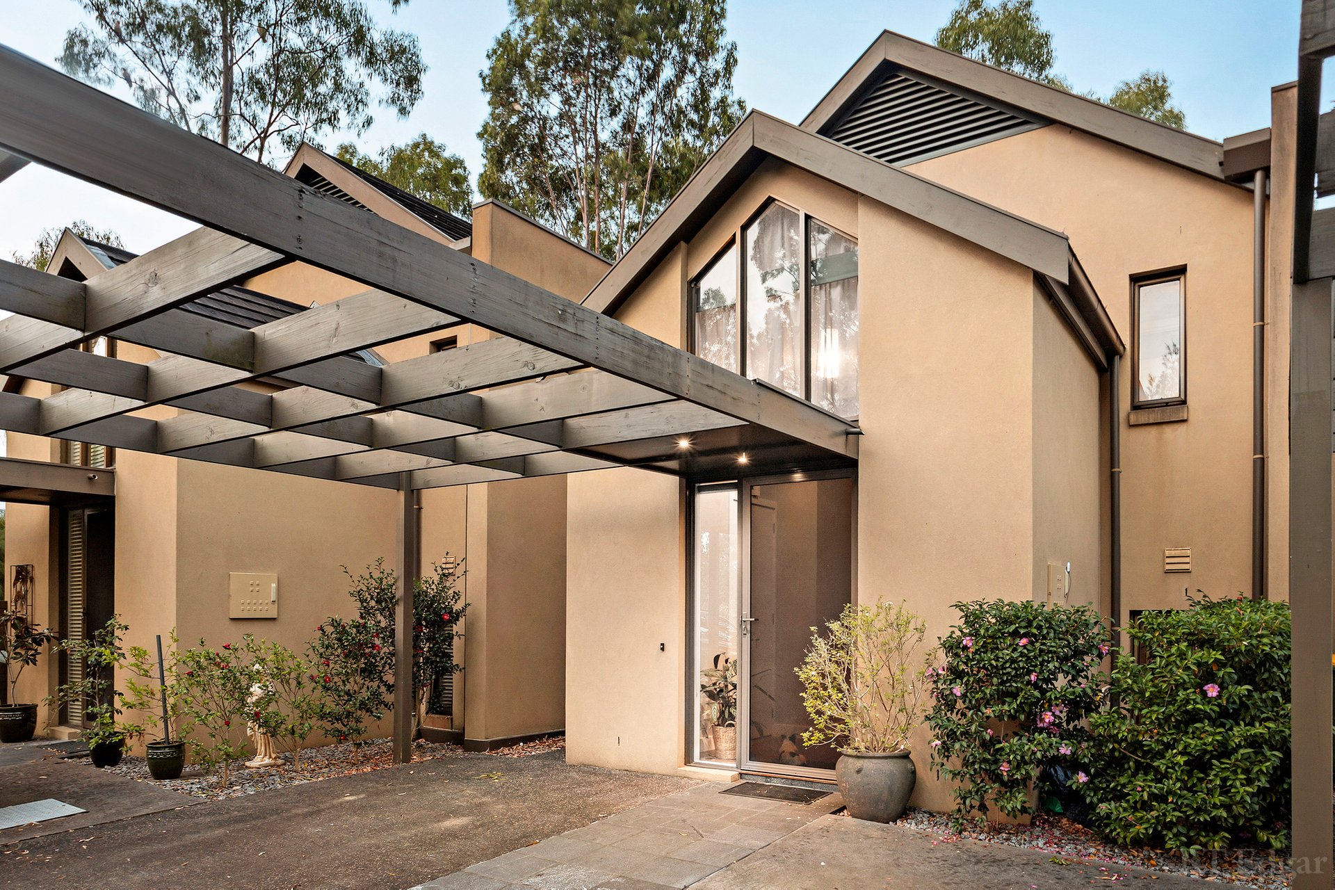 Property Gallery - Main Image