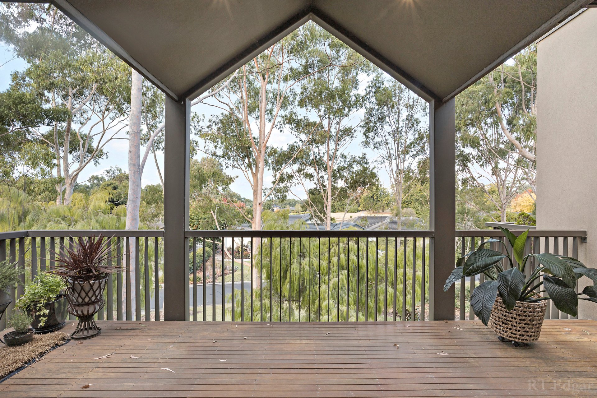 Property Gallery Thumbnail 9