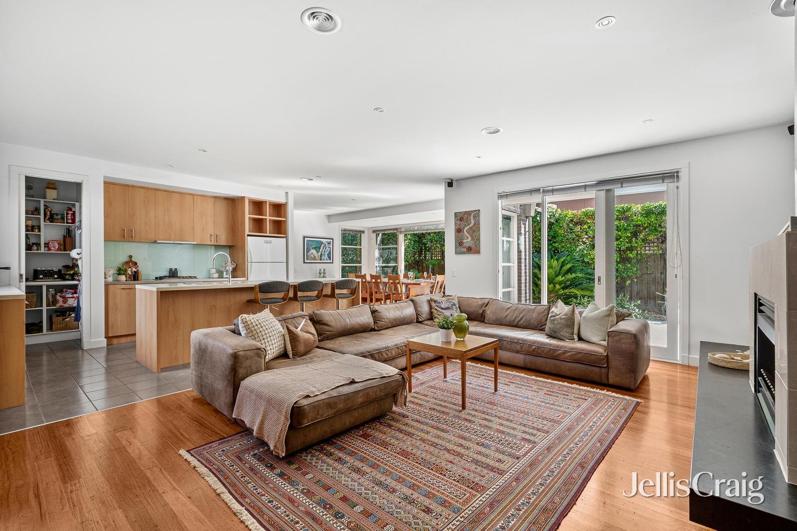 12 Stewart Street, Williamstown image 2